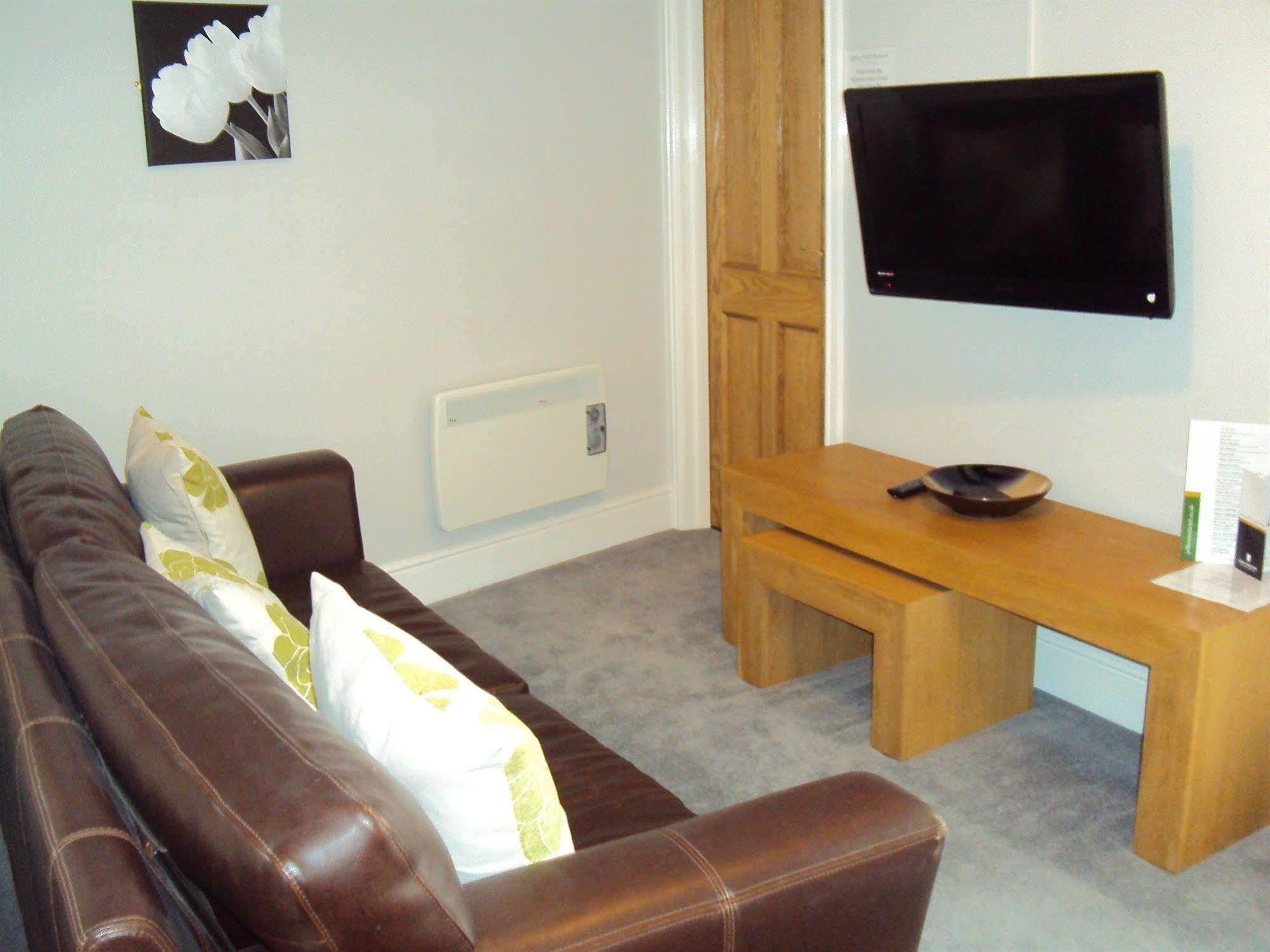 Jeffersons Hotel & Serviced Apartments (Adults Only) Barrow-in-Furness Exterior foto